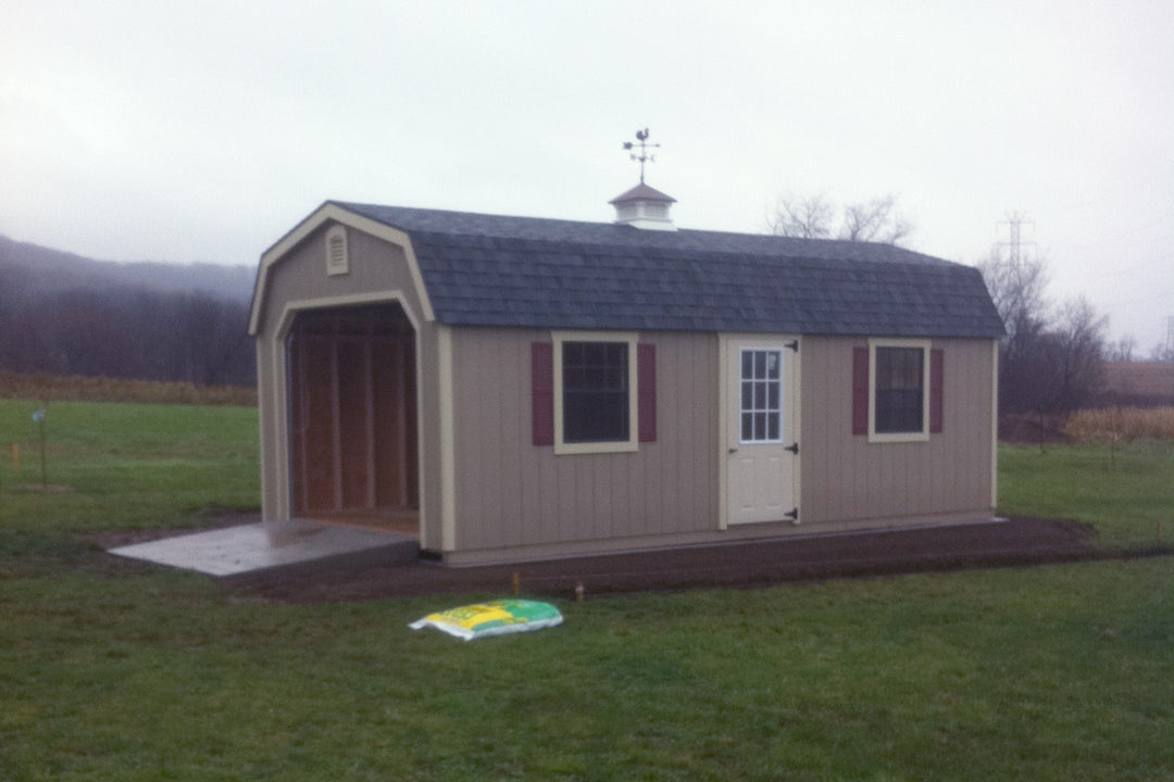 Colonial Dutch Barn Styles / Photo Gallery